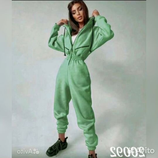 Комбинезон женский