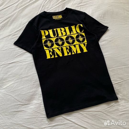 Футболка public enemy
