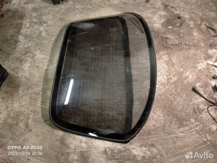 Заднее стекло Mazda Xedos 9