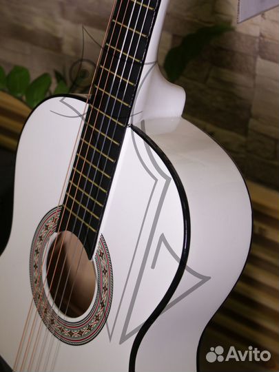 Акустическая гитара