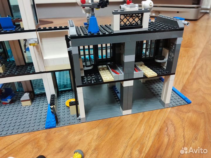 Lego city 7498 Полицейский участок