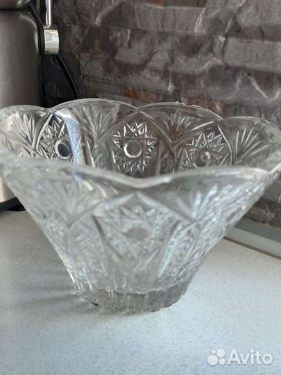 Хрустальная ваза