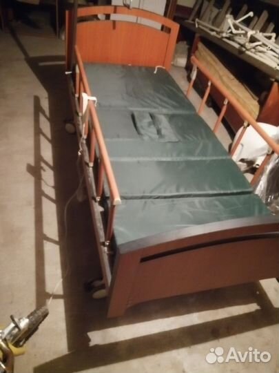 Кровать для лежачих больных с электроприводом