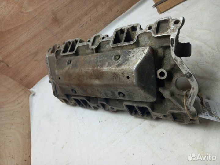 Коллектор впускной Pontiac Firebird 305