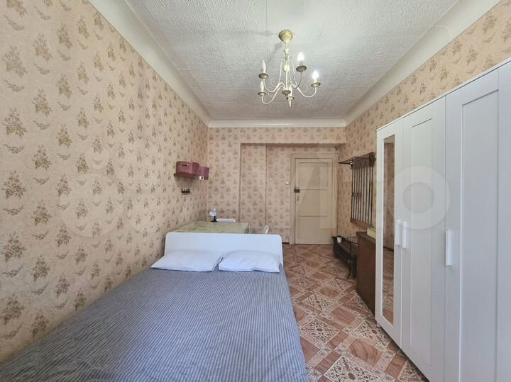 Комната 16 м² в 4-к., 4/4 эт.