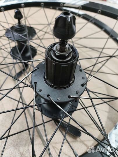 Колеса на втулках Shimano Deore