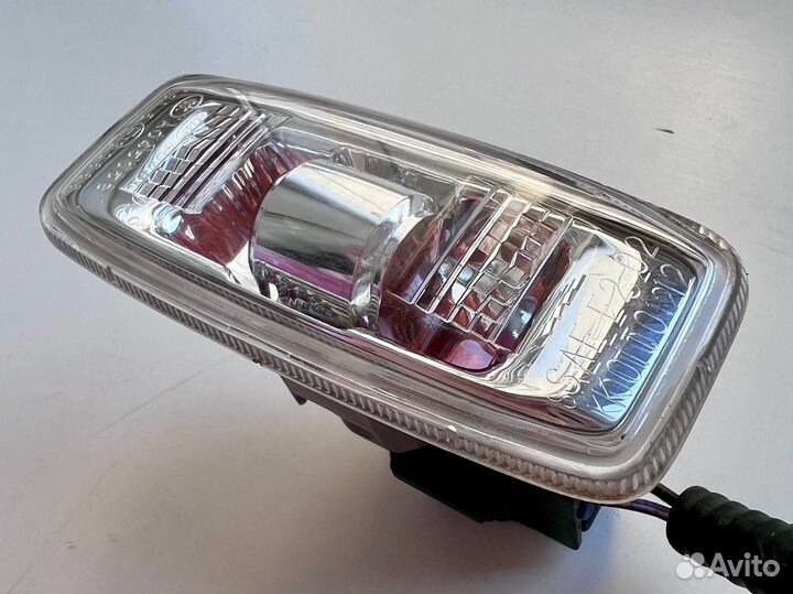 Повторитель поворота в крыло Infiniti M35