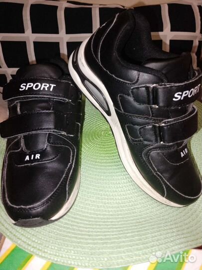 Кроссовки детские