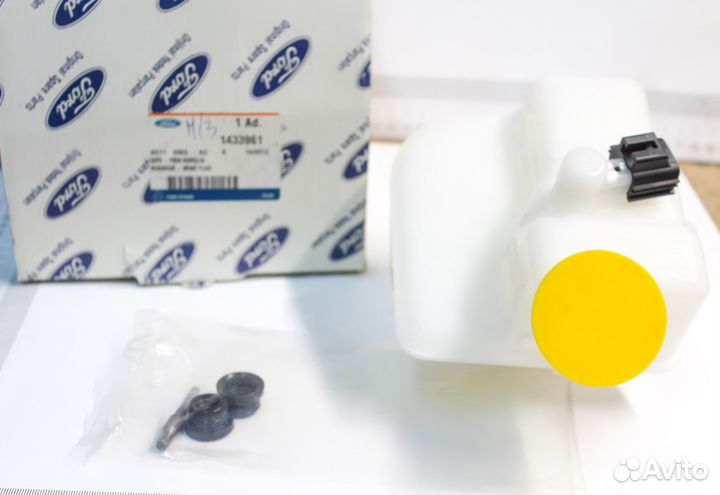 Бачок расширительный тормозной системы 1433961