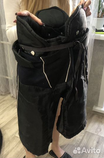 Хоккейный нагрудник (панцирь, наплечник)