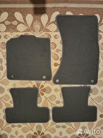 Ковры Audi Q5 с синей оплеткой 8R0071181BLU