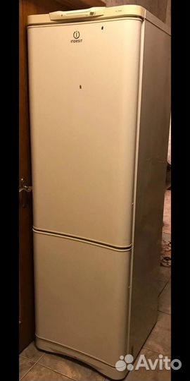 Холодильник indesit