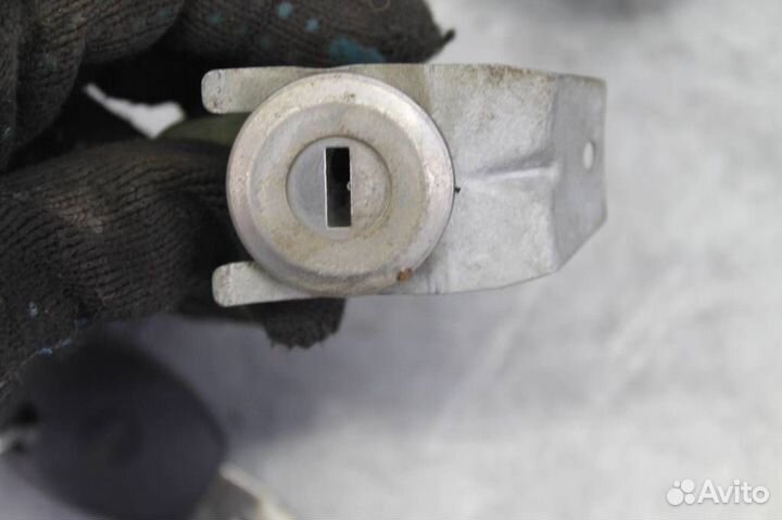 Замок зажигания с комлектом личинок Renault Sand