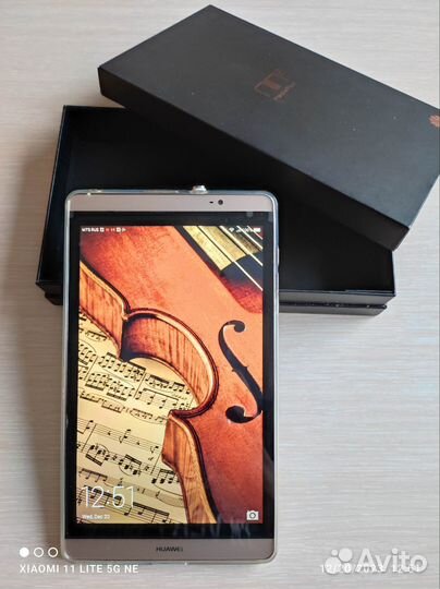 Планшет Huawei Mediapad M2 8