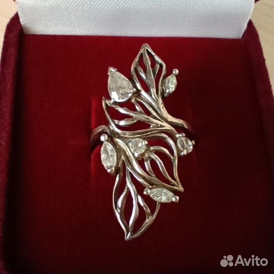 Серебряное кольцо женское