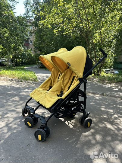 Коляска прогулочная для двойни Peg Perego Twin