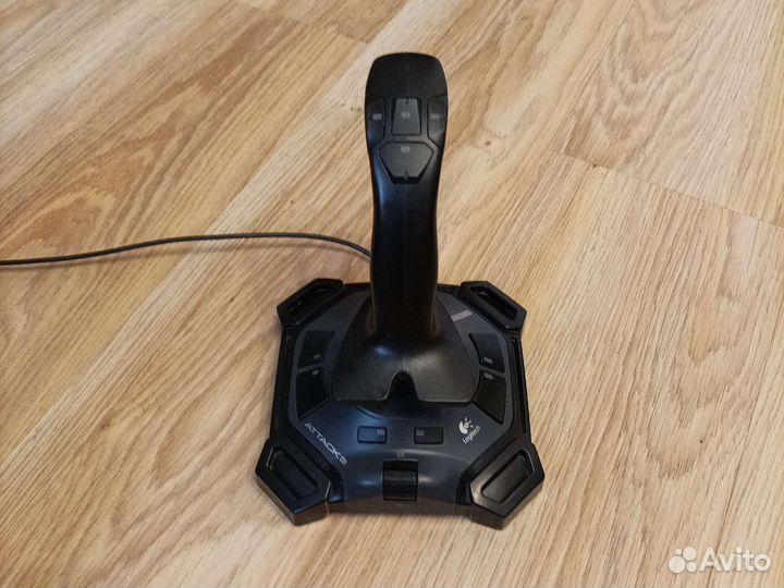 Джойстик Logitech Attack 3