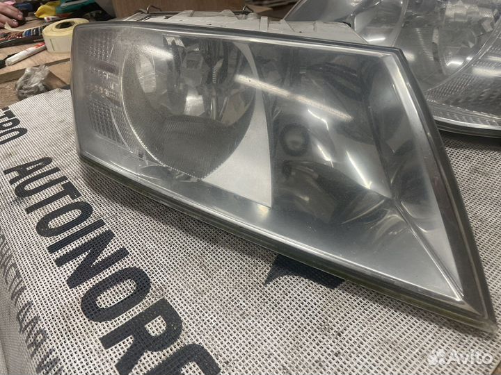 Фара левая правая Skoda Octavia A5 1Z1941015