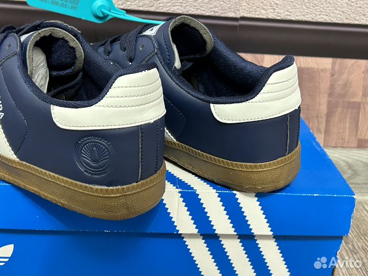 Кроссовки adidas spezial