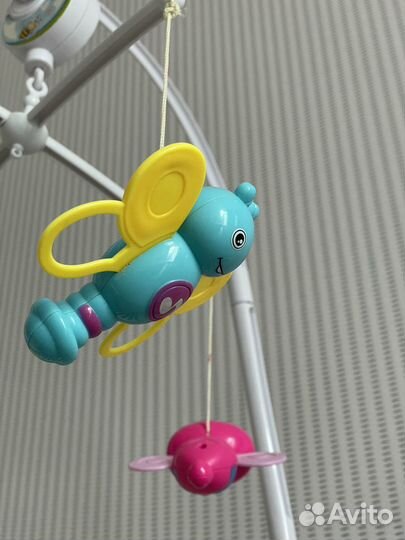 Мобиль на кроватку бабочки