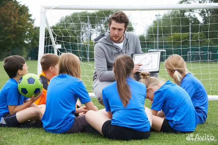 Детский тренер по футболу