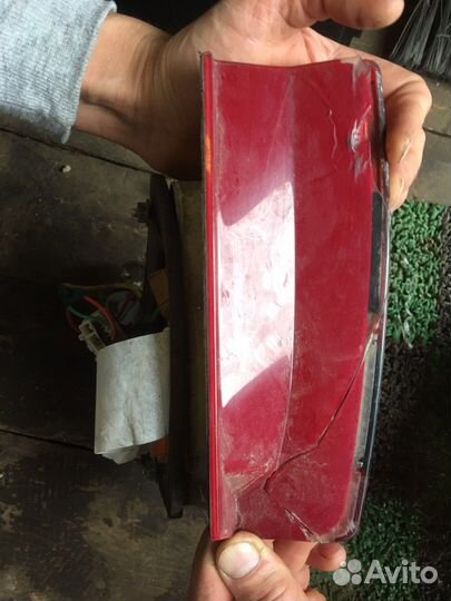 Задние фонари на Mitsubishi Carisma