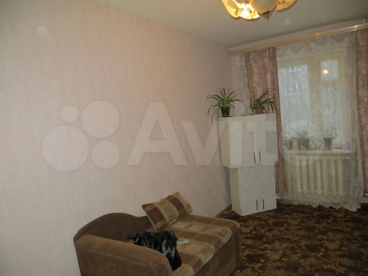 Комната 14 м² в 5-к., 3/5 эт.