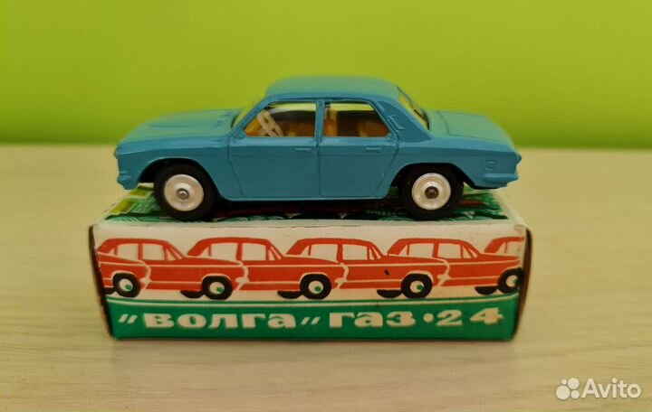 Игрушка Волга
