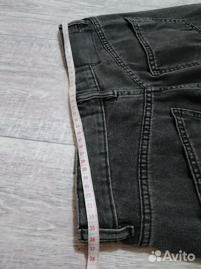 Джинсы mom fit