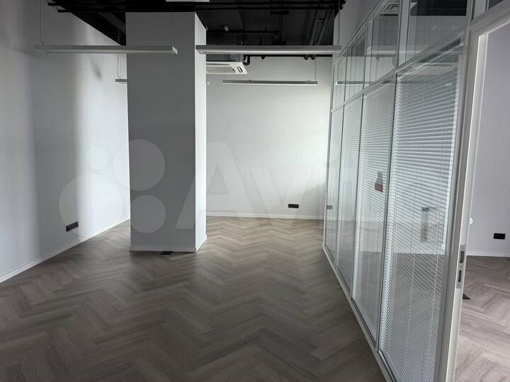 Сдам офисное помещение, 562.2 м²