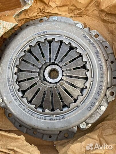 Продам комплект сцепления Ниссан primera