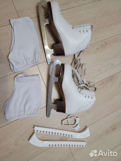 Коньки профессиональные