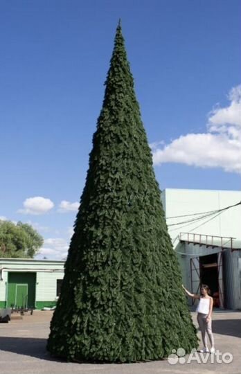 Ель искусственная уличная