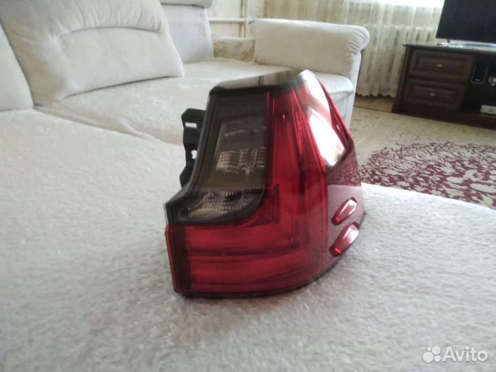 Фонарь на Lexus lx 570