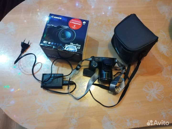 Компактный фотоаппарат canon