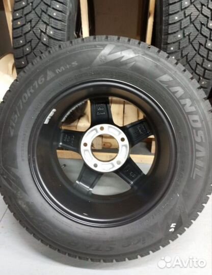 Колеса R16 зима на ниву