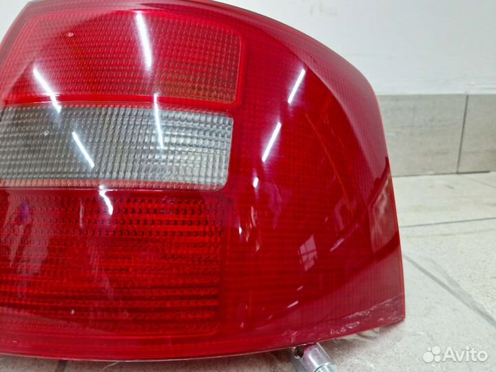 Задний правый фонарь Audi A6 C5 Avant Рест/Дорест