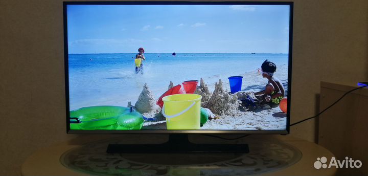 Продам телевизор Samsung LT32E310EX LED 32