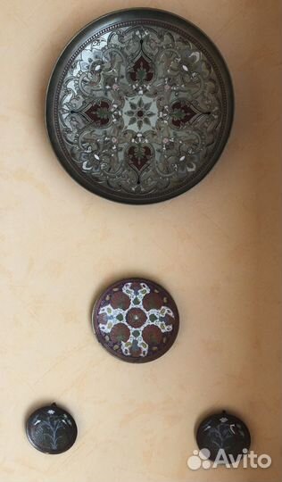 Тарелка декоративная на стену.Латунь с эмалью