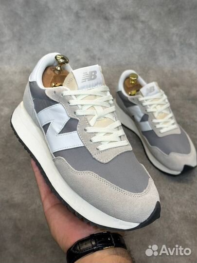 New Balance 237