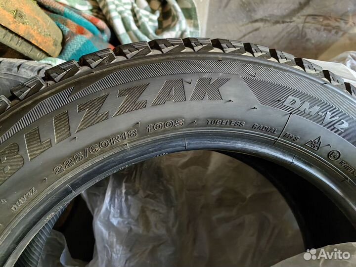 Bridgestone Blizzak DM-V2 225/60 R18 S