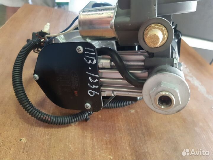 Компрессор пневмопдвески Рендж Ровер L322