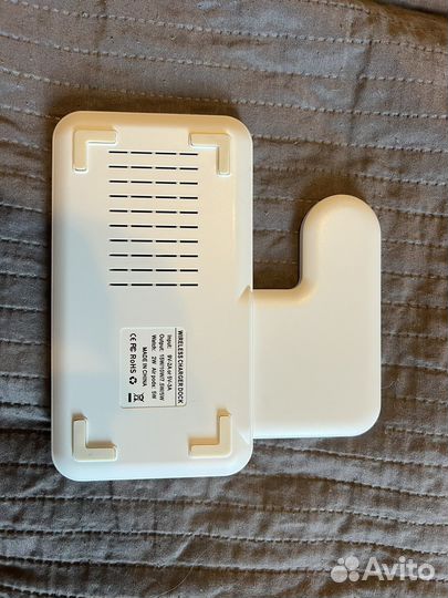 Зарядная станция для iPhone 3 в 1