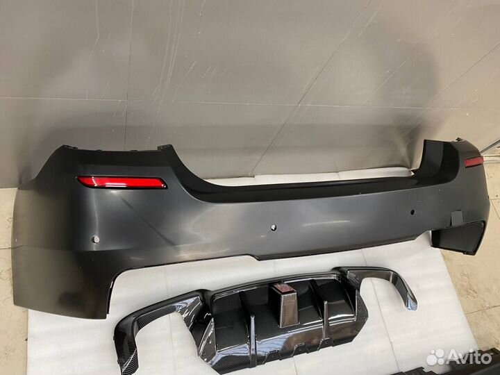 М лук обвес для BMW F10 + LED карбон диффузор