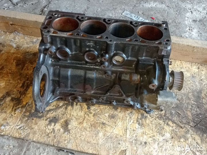 Блок цилиндров Opel vectra B 2.0