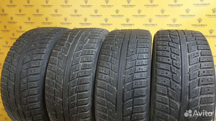 Kumho I'Zen KW22 215/50 R17 95T
