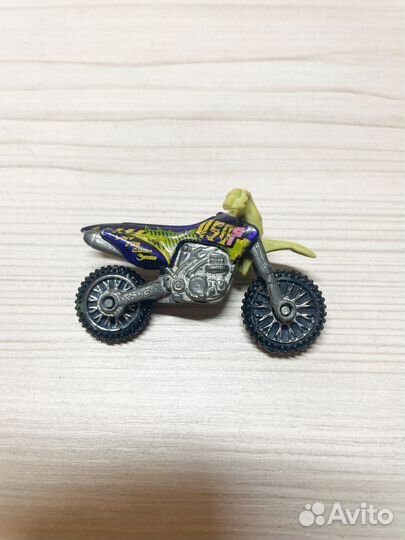 Мотоцик hot wheels