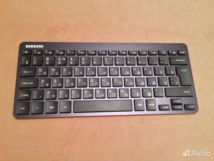 Клавиатура-Bluetooth Samsung