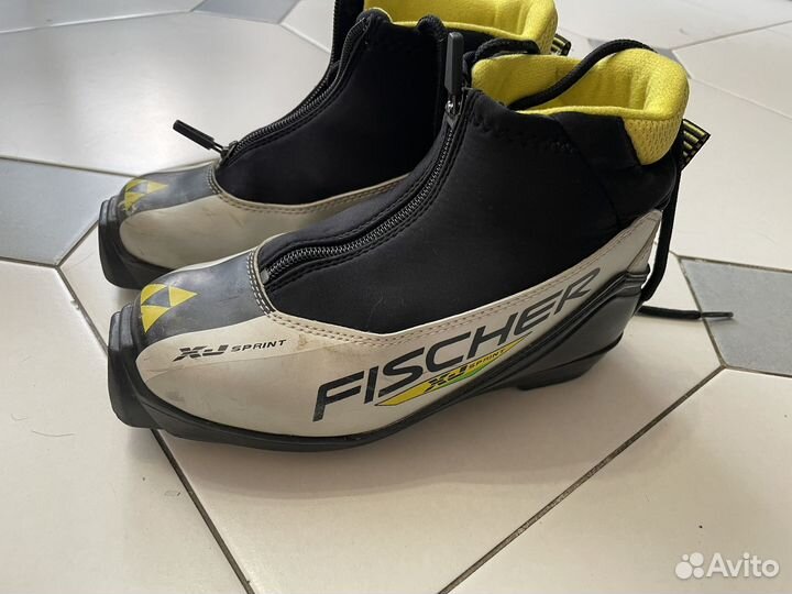 Лыжные ботинки детские 35 р