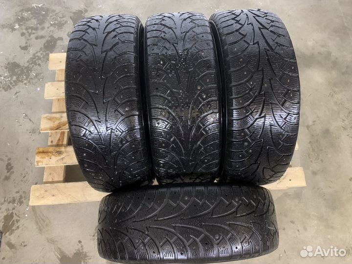 Hankook Winter I'Pike 215/60 R16